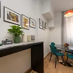 Aurora Konukevi 4*