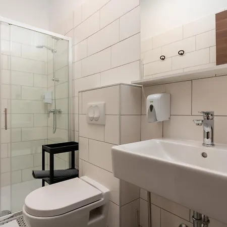 Gostinjska kuća Aurora 4*