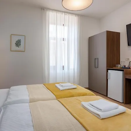 Aurora 4* Пула