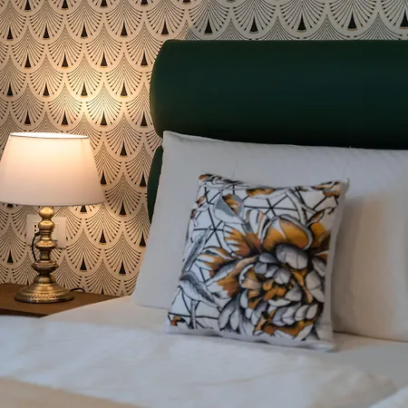 Aurora Πανσιόν Πούλα