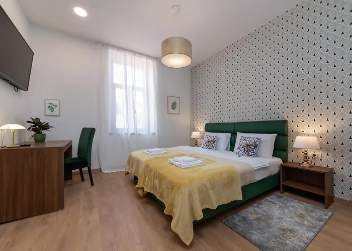 בית הארחה Aurora